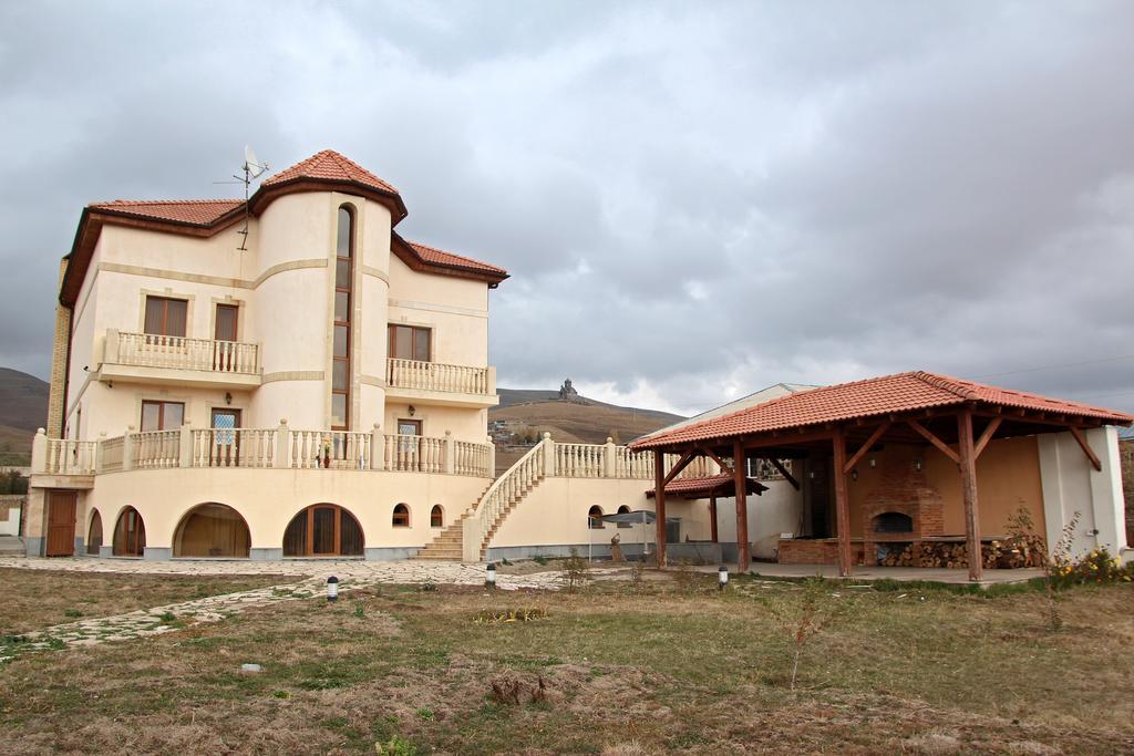 Tsaghkunq Guest House Sevan Buitenkant foto