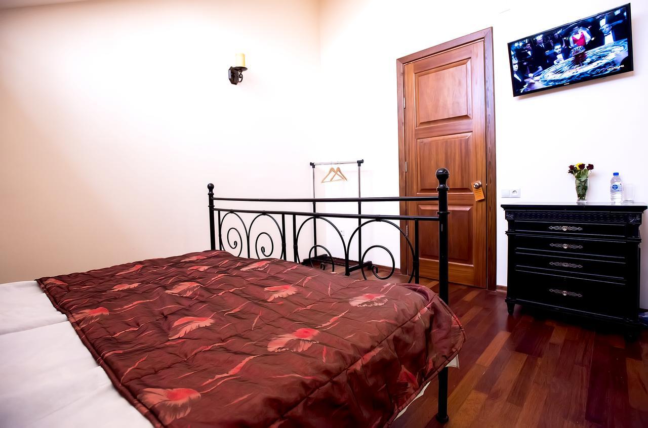Tsaghkunq Guest House Sevan Buitenkant foto