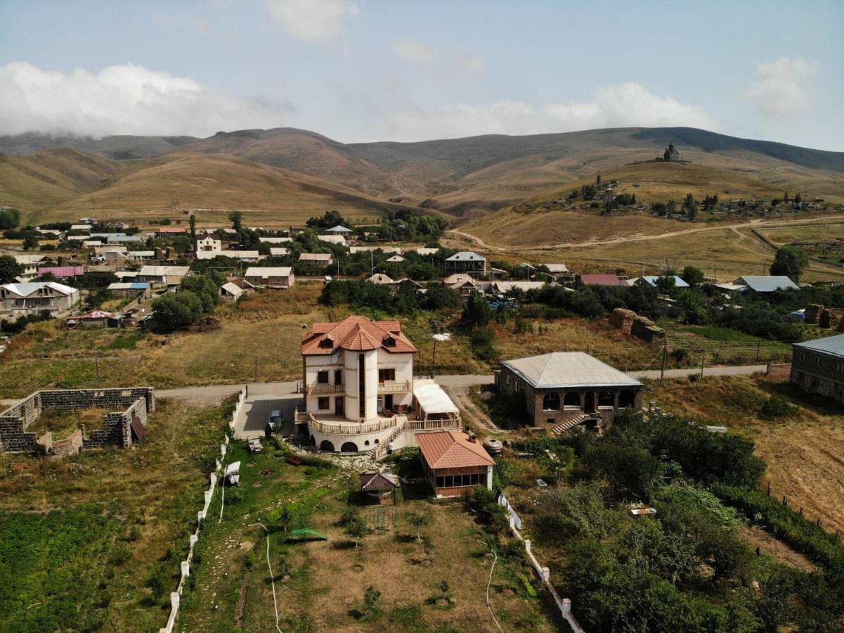 Tsaghkunq Guest House Sevan Buitenkant foto
