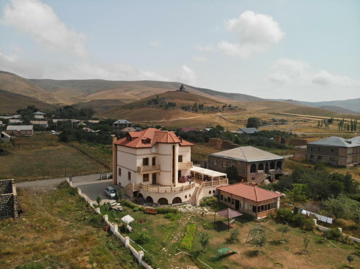 Tsaghkunq Guest House Sevan Buitenkant foto